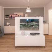 Infotainment mit großem TV und Blue Ray Player sowie WLAN 